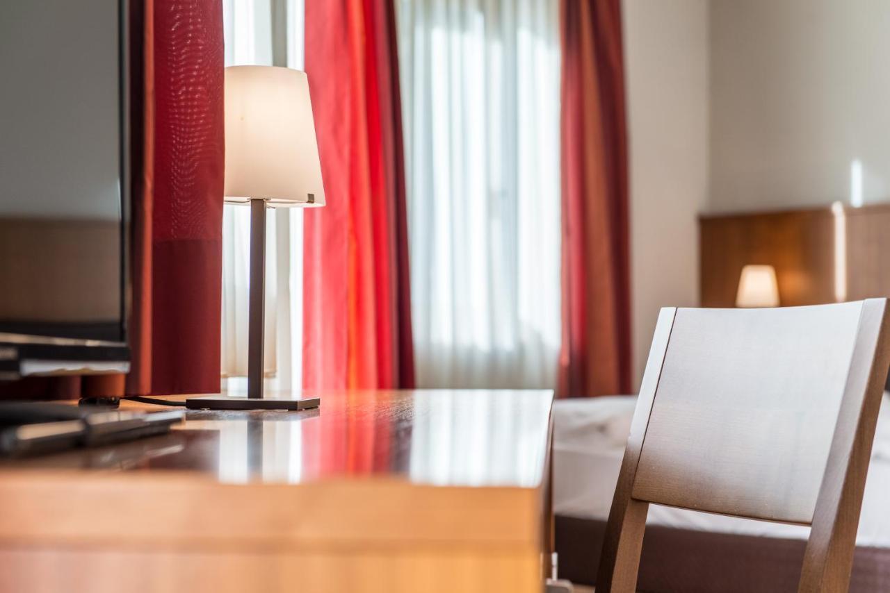 Hotel Tubris 坎波图雷斯 外观 照片