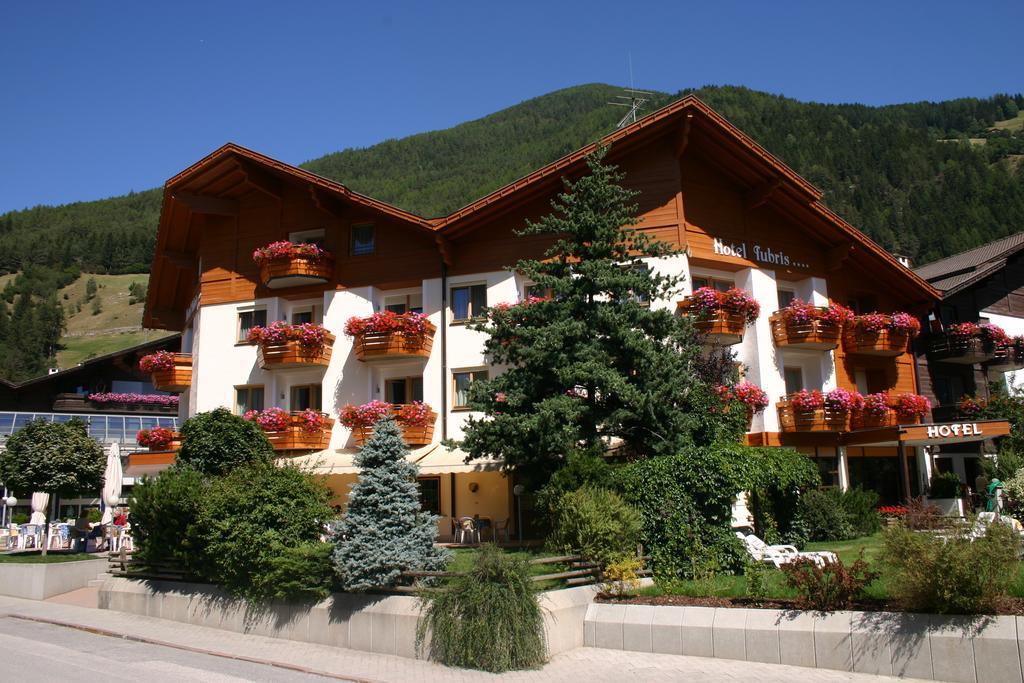 Hotel Tubris 坎波图雷斯 外观 照片