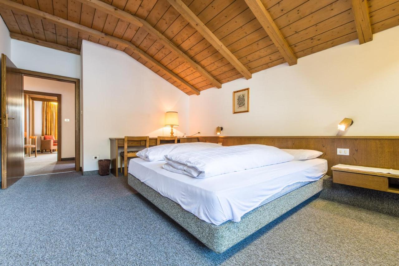 Hotel Tubris 坎波图雷斯 外观 照片