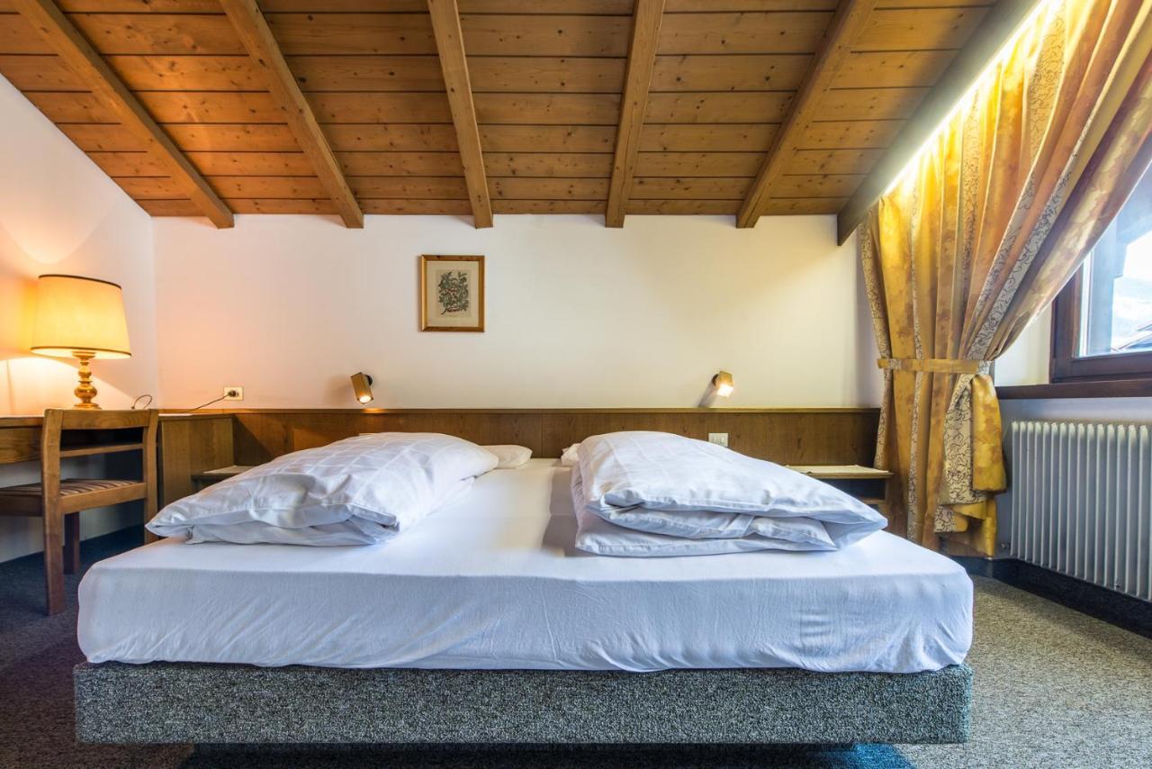 Hotel Tubris 坎波图雷斯 外观 照片