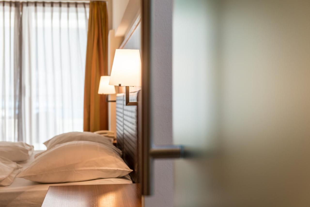 Hotel Tubris 坎波图雷斯 外观 照片
